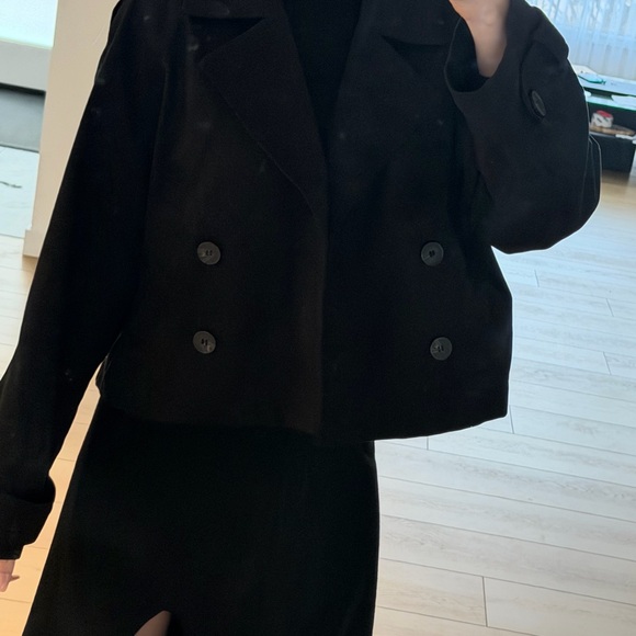 Black Double-Breasted cropped trench - Picture 2 of 2